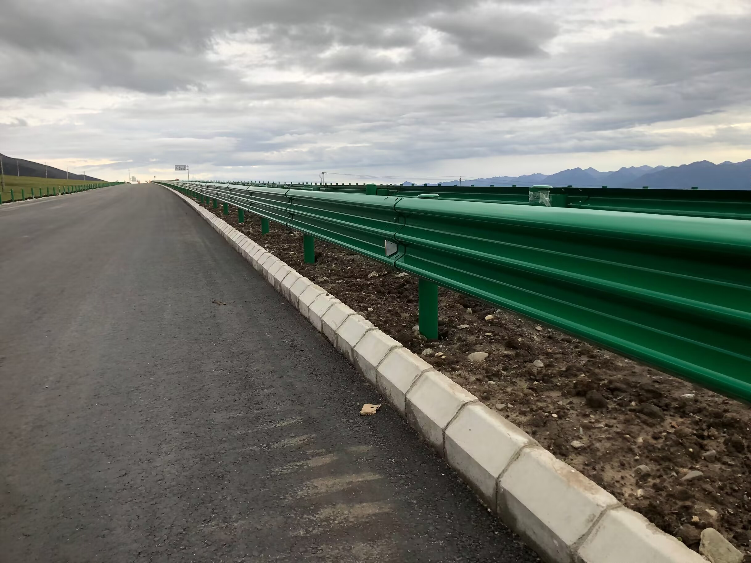旌阳区乡村公路波形护栏波形护栏板 - 推荐